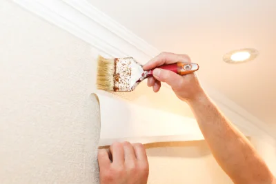 Pose de papier peint à Encausse — revêtements muraux et toiles de verre